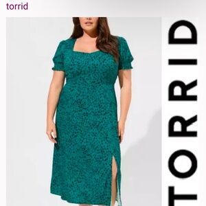Torrid short sleeve teal printed midi dress with side slit
